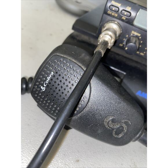 Cobra 19 Ultra III Lightweight Mobile CB & Microphone (Tested/Working) - Picture 3 of 5
